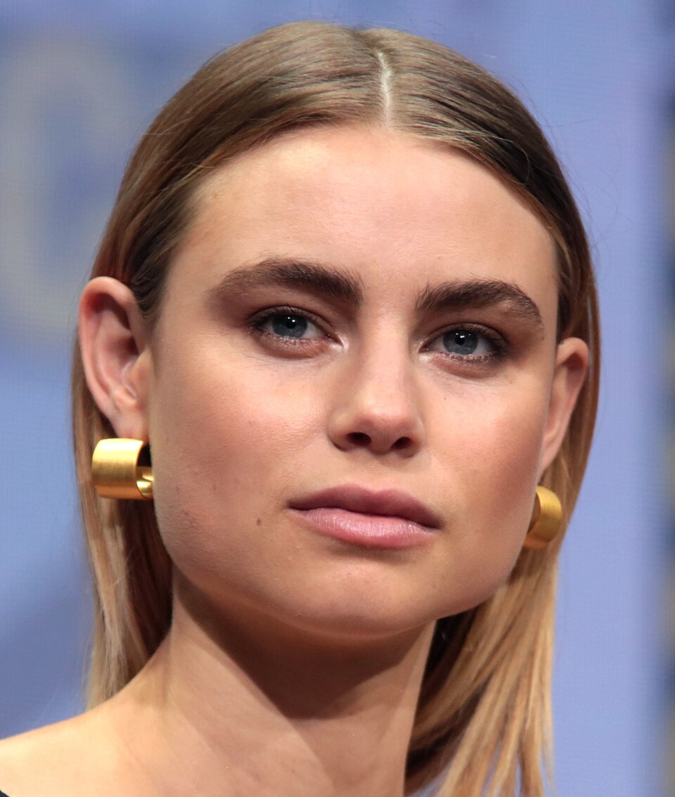 Lucy Fry 2017
