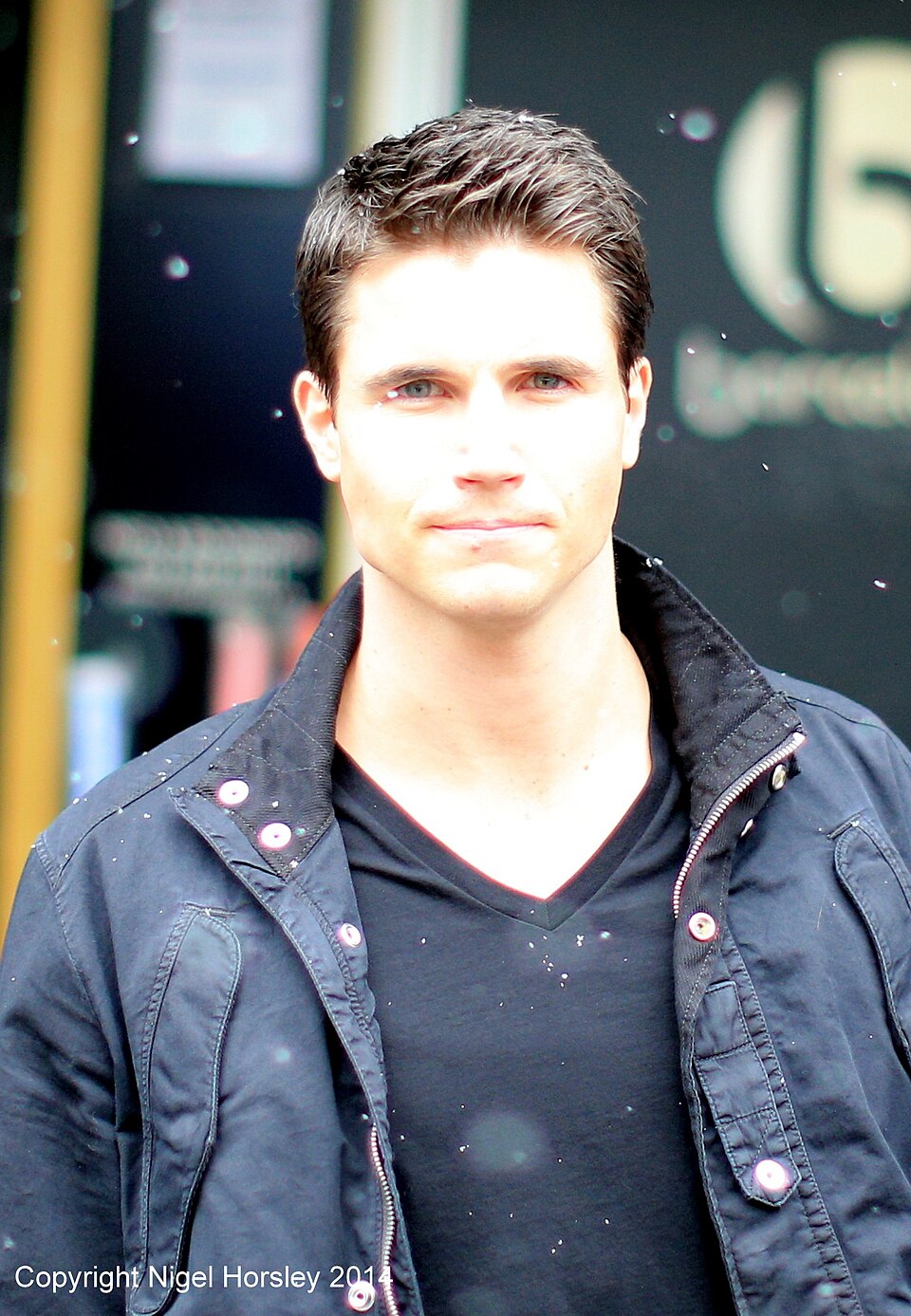 Robbie Amell 2014